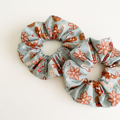 Gingerbread Cookie Scrunchie