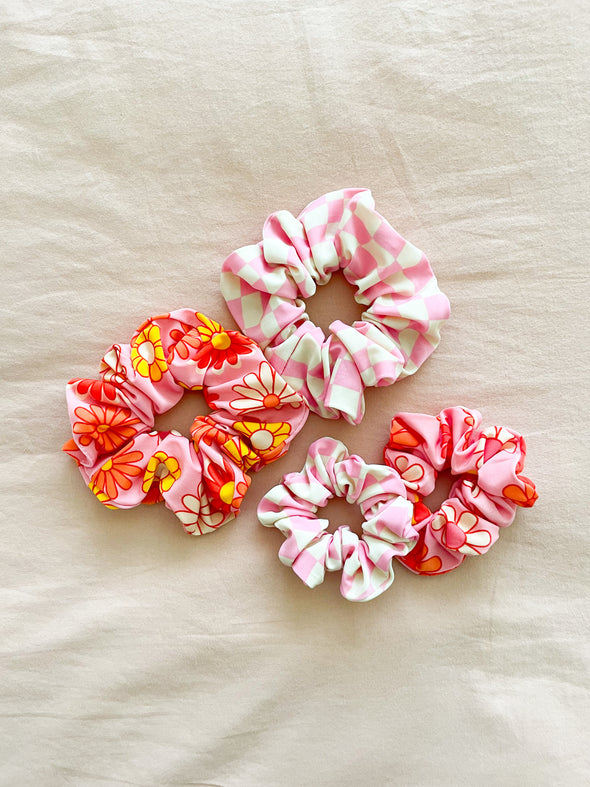 Time Warp Check Scrunchie